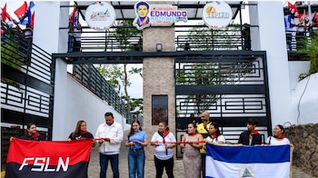 El régimen de Daniel Ortega y Rosario Murillo oficializó la apropiación de Fut Campus Los Román en San Marcos, Carazo, al presentarlo como una obra estatal. (Imagen retomada de 100% noticias)