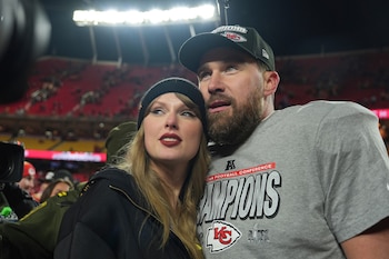 Paul McCartney, Stevie Nicks, Ciara e Fergie se apresentaram no casamento de Travis Kelce e Taylor Swift, onde Travis também cantou - (AP Photo/Charlie Riedel, arquivo)