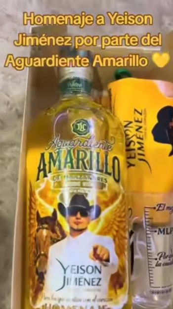 Botellas de Aguardiente Amarillo de