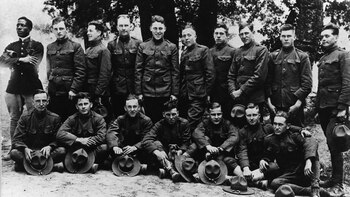 Con un lema pintado en