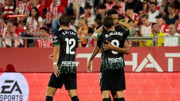El Elche se salva y manda a Segunda al Girona junto al Mallorca