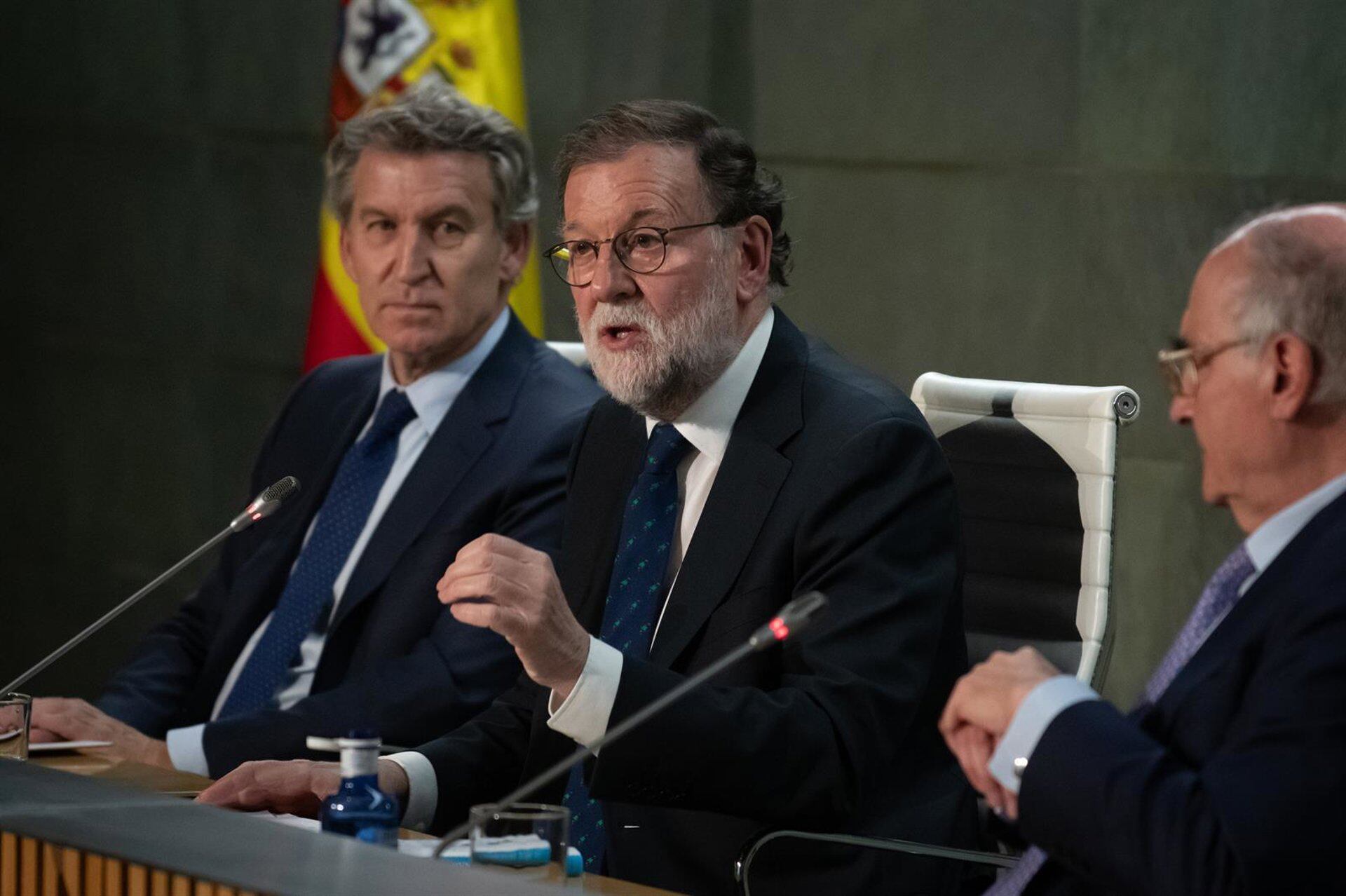 Rajoy aconseja a Feijóo «moderantismo»: «Deseo de corazón que sea presidente de España y a la mayor celeridad»