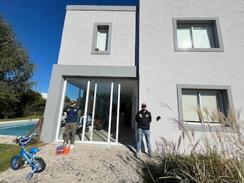 Acusan a un jardinero y a su hijo de lavar dinero