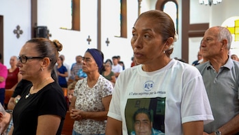La emotiva ceremonia en Costa Rica que unió a madres nicaragüenses por la memoria de la masacre del Día de las Madres
