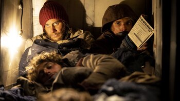 La película entra fuerte en