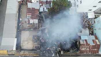 República Dominicana: Un incendio destruyó cuatro viviendas y causó daños parciales en otras dos en Pueblo Nuevo