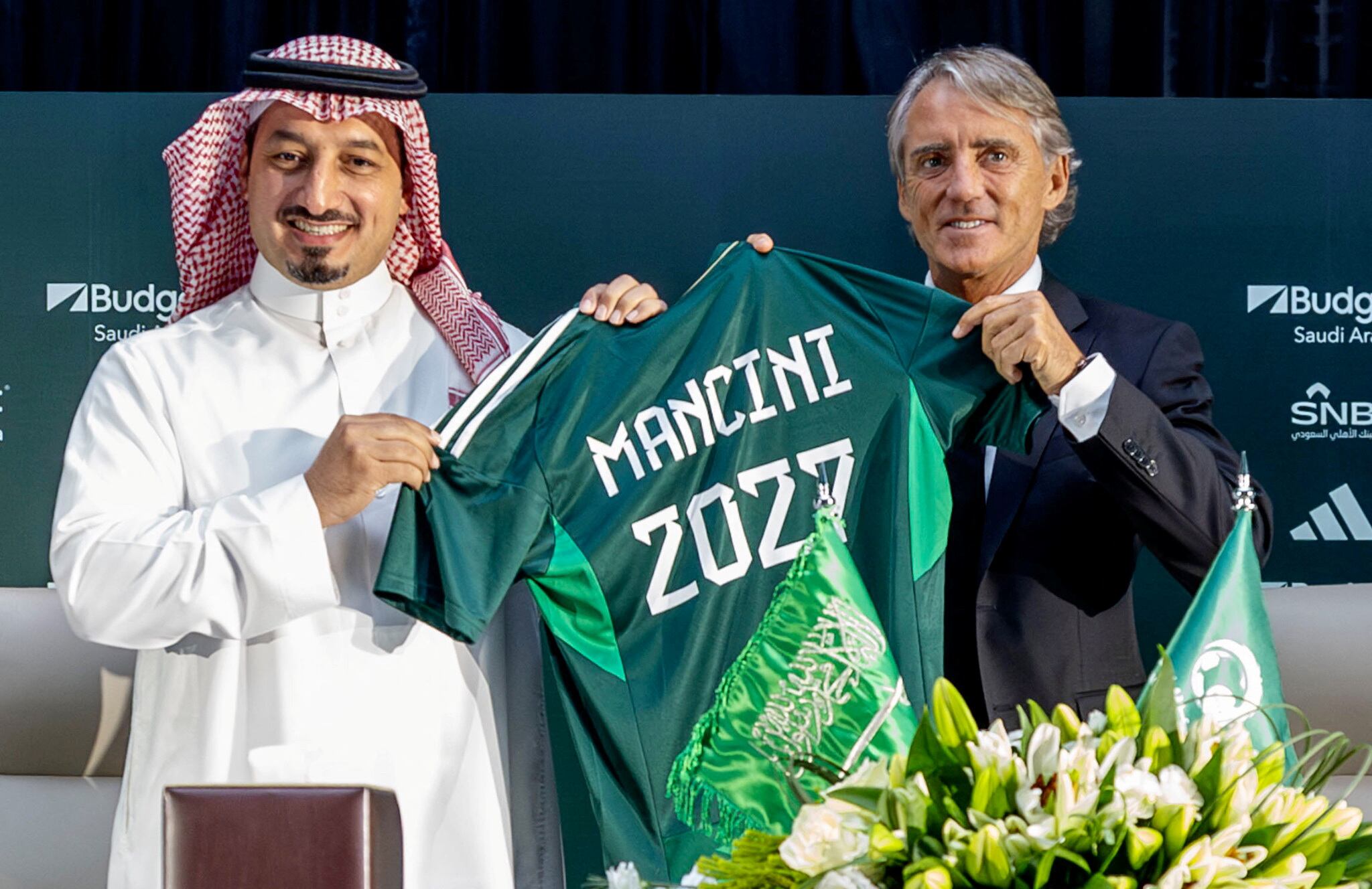 Roberto Mancini asumió como DT de Arabia Saudita después de dejar el banquillo de Italia (Crédito: Reuters)