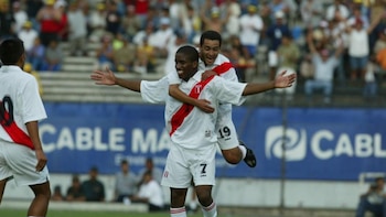 La 'Foquita' con 18 años fue convocado por Paulo Autori y anotó su primer gol.