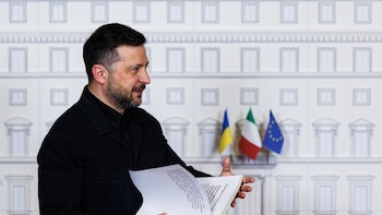 Zelenski denuncia una nueva oleada de ataques rusos y pide mantener el foco mediático en la guerra en Ucrania