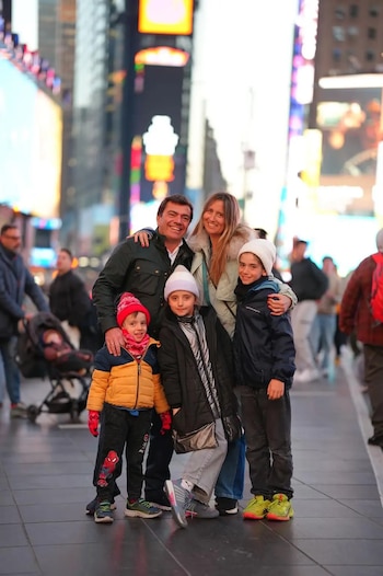 Mercè Camprubí Montal, su esposo, Agustín Escobar, y sus hijos fallecieron en el accidente ocurrido hace poco más de un año. Foto: New York Post