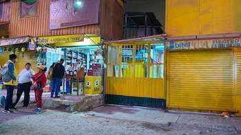 Una mujer y una niña