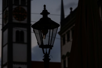 Una lámpara de alumbrado público