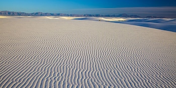 White Sands National Park alberga el mayor campo de dunas de yeso del mundo (Wikimedia Commons)