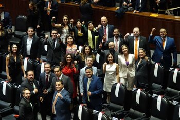 Destaca la necesidad de abordar