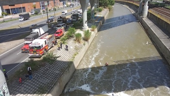 Hallan sin vida a una mujer en el río Medellín: el cuerpo estaba flotando en el afluente