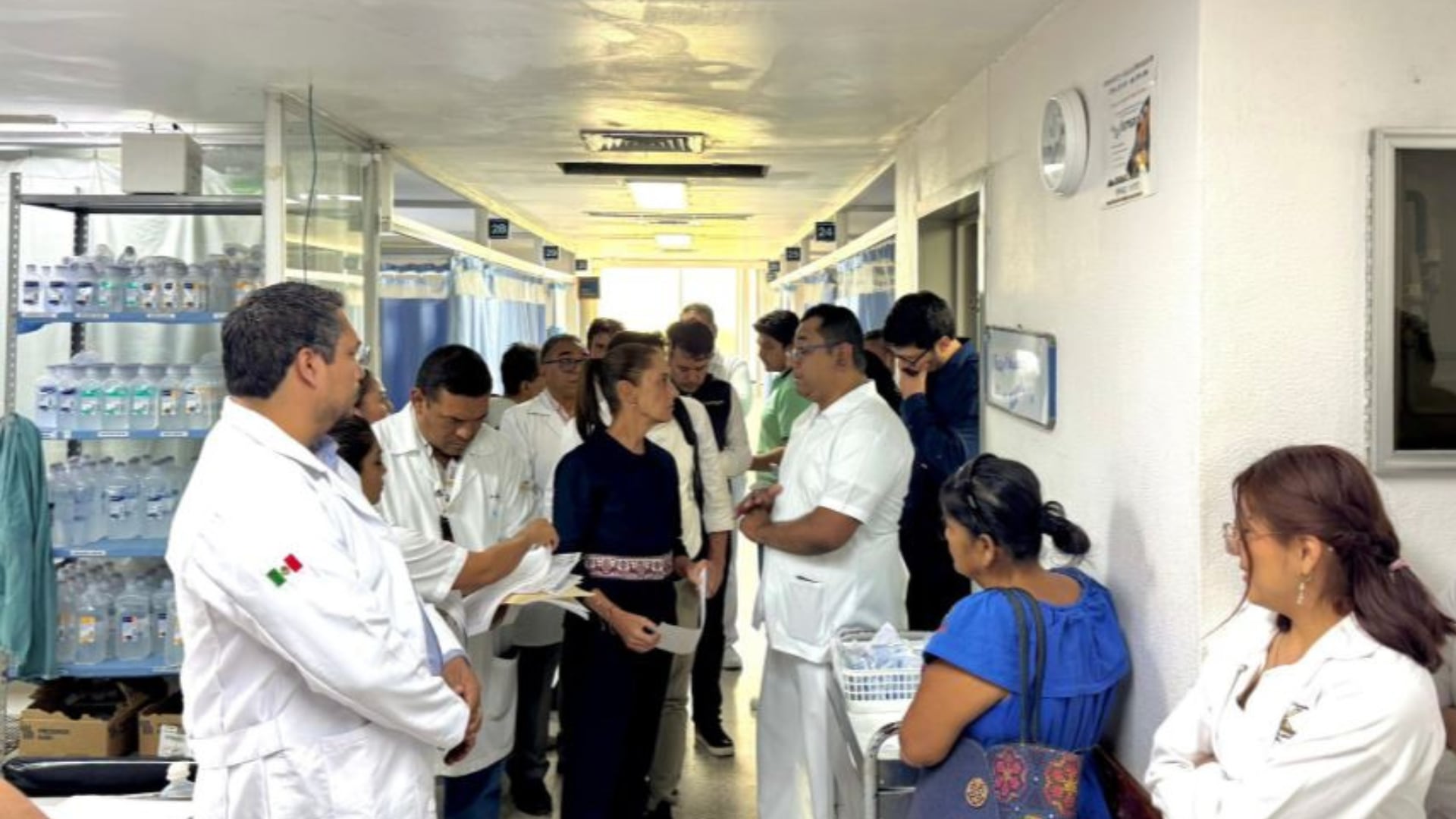 Sheinbaum se reúne con pacientes y familiares en Salina Cruz, tras accidente del Tren Interoceánico