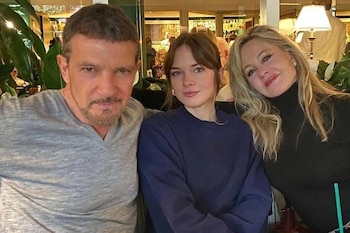 Antonio Banderas y Melanie Griffith tuvieron una hija a los pocos meses de haberse casado. (Instagram)