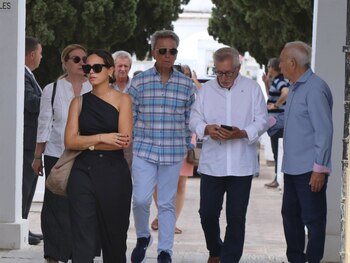 La familia Ortega Cano, una piña unida en el dolor en el entierro de Michu - Infobae