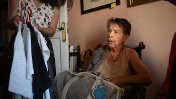La ley machista del franquismo que ha propiciado el desahucio de Maricarmen y cómo el sistema actual “favorece a quienes especulan”