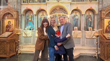 El emotivo posteo de Vikcy Xipolitakis junto a su hijo Salvador y sus abuelos