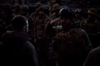 Zelensky condecoró a los soldados