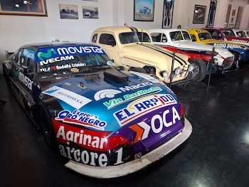 El Chevrolet campeón de Christian Ledesma junto a unas cupecitas