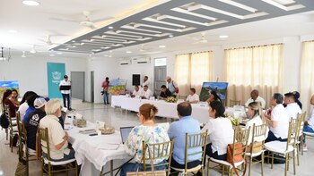 Comenzaron los diálogos entre el