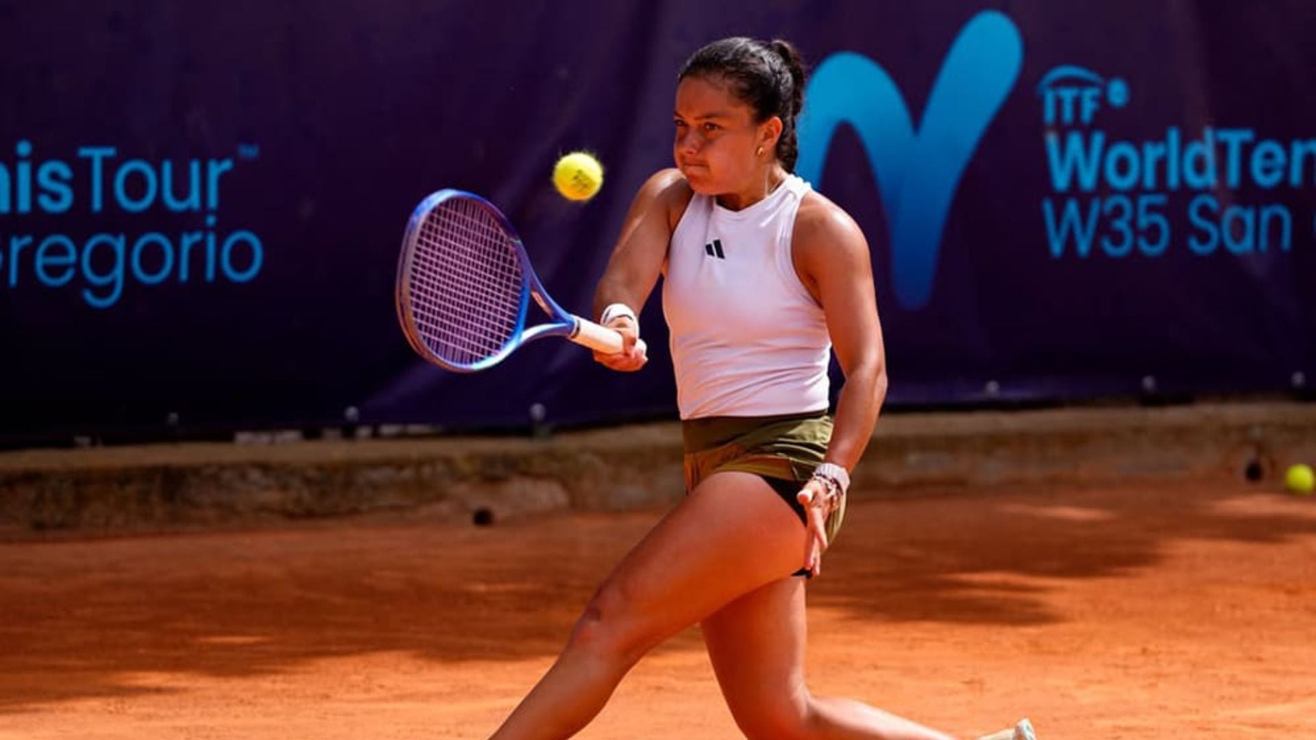 Lucciana Pérez deslumbra en San Gregorio. Crédito: Tenis al Máximo.