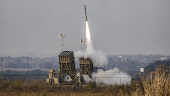 Israel intercepta misiles balísticos sobre