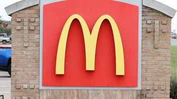 McDonald's y Starbucks sufren bajadas