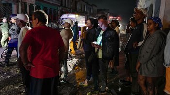 Cientos de personas quedaron en