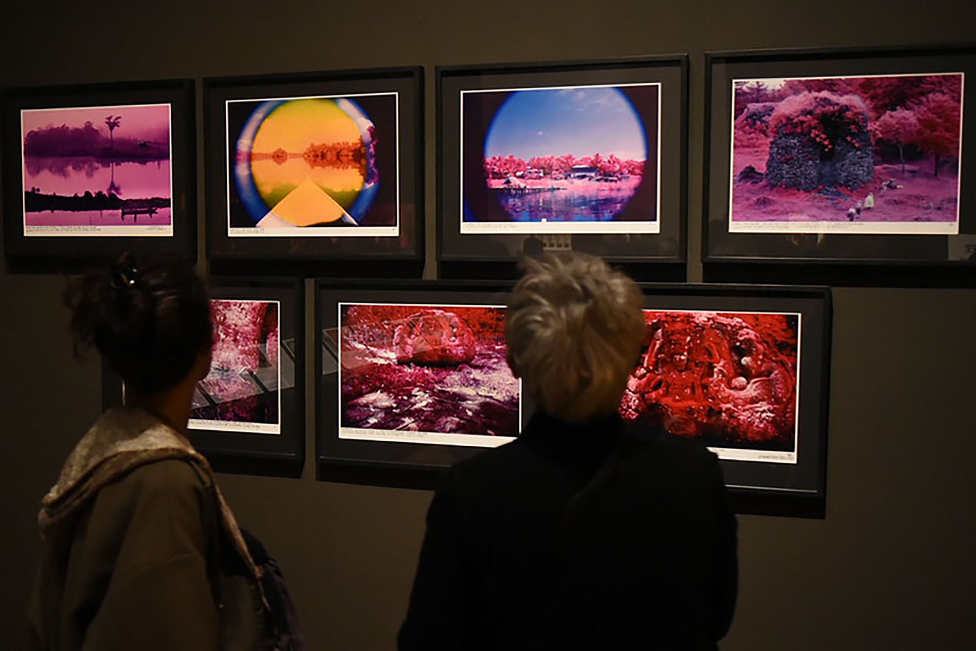 La exhibición “La noche y las palabras” reúne, por primera vez fotos, películas, dibujos, grabados y estudios realizados desde los años sesenta