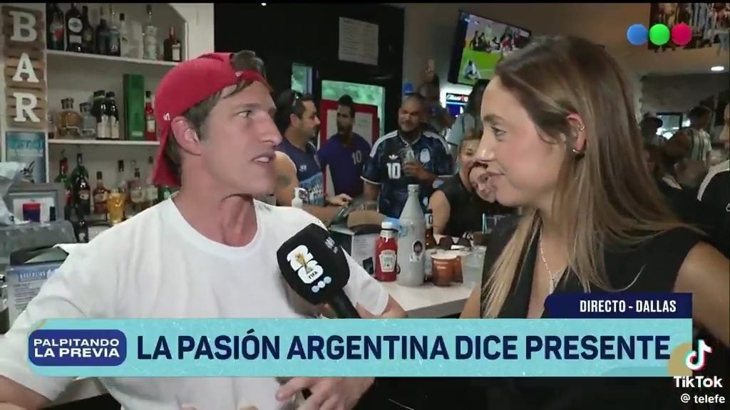 Este encuentro se dio el día lunes en un bar en la ciudad de Dallas, Texas