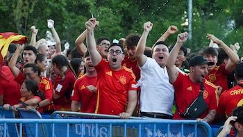 De las pantallas de Colón a la 'fan zone' de Las Rozas: Dónde ver el debut de la Selección en el Mundial