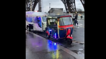 En un viaje a París,