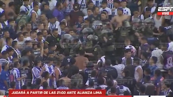 Bronca entre hinchas de Alianza