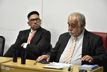 El juez Jorge Chamia (derecha)