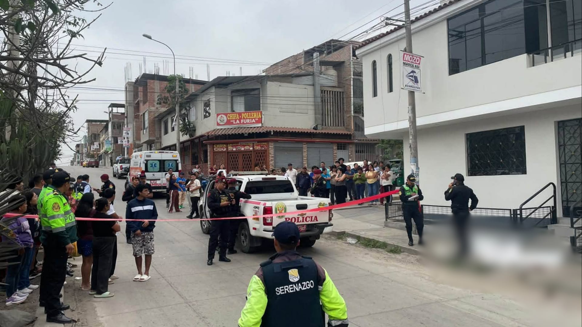 Mujer pierde la vida tras recibir varias puñaladas en Villa El Salvador: Sujeto fue intervenido por vecinos