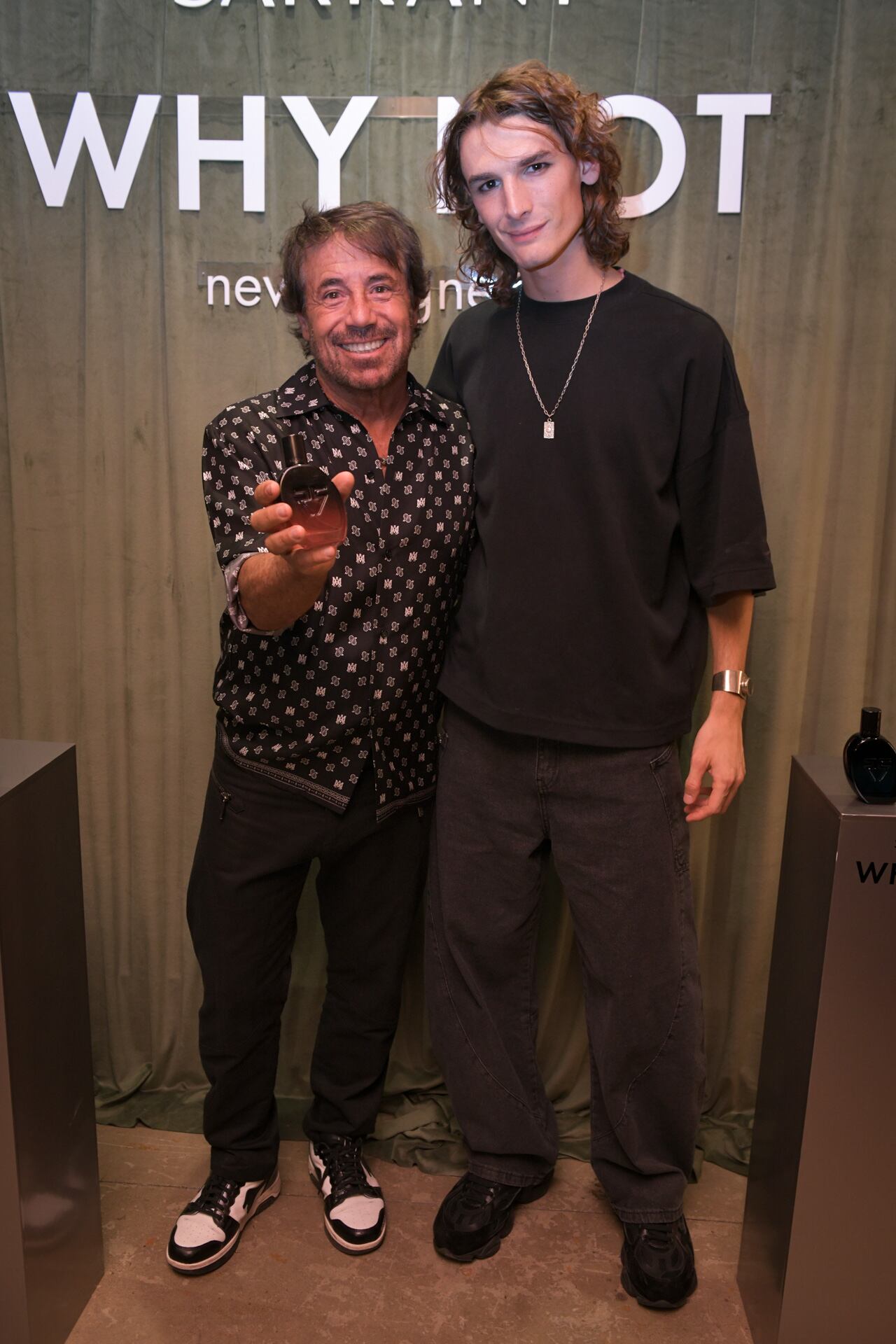 Ángelo Mutti Spinetta fue otra de las figuras del lanzamiento junto a Calu Rivero