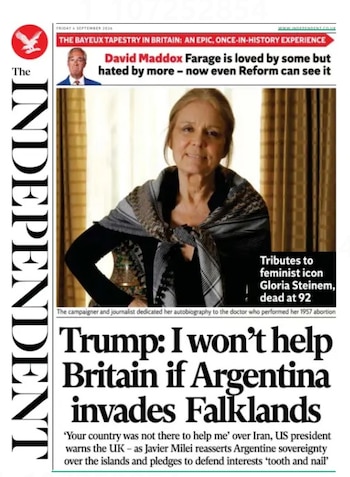 Primera página del periódico impreso The Independent con un retrato de Gloria Steinem y titulares sobre política en letras grandes