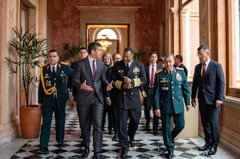 La visita del jefe militar