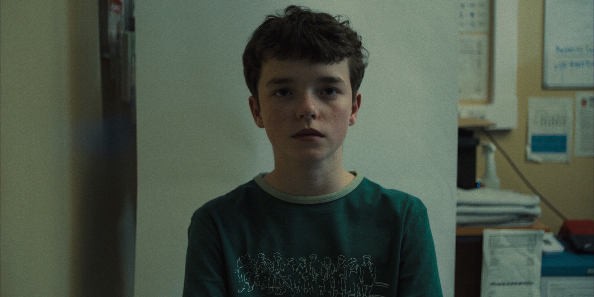 Owen Cooper, de 15 años, hace historia como el nominado más joven a un Emmy en la categoría de Mejor Actor de Reparto (Cr. Courtesy of Netflix © 2024)