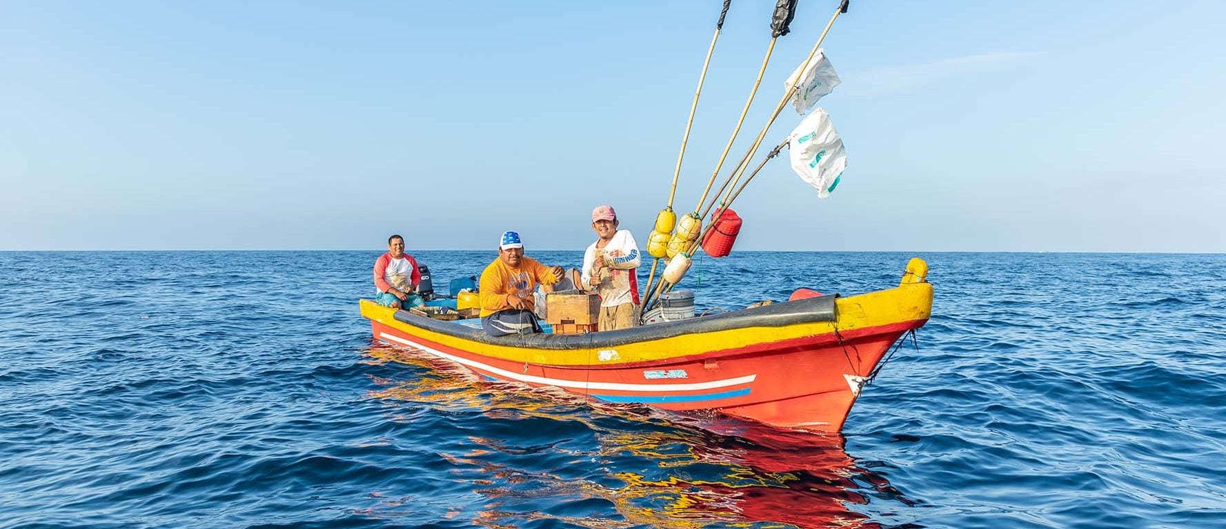 Pescadores en El Salvador. (Foto: MAG)
