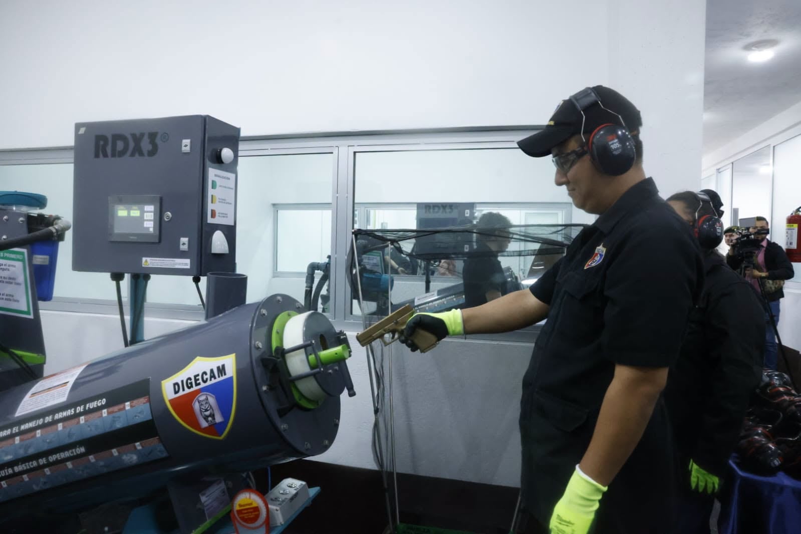 Gobierno de Guatemala inaugura un laboratorio de huella balística para digitalizar registros de armas en Ciudad de Guatemala