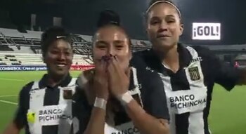 Sandy marcó su primer gol