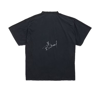 Las prendas también incluyen la