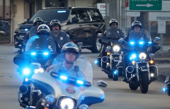 Trump abandonó la prisión del