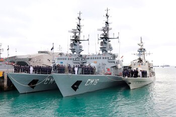 Fotografía cedida por la Armada de Ecuador que muestra las embarcaciones que participan en la inauguración del Ejercicio Multinacional UNITAS LXI-Ecuador 2020, el 2 de noviembre de 2020 en Manta (Ecuador). EFE/Armada de Ecuador