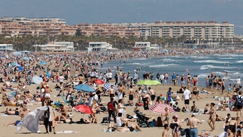 La Aemet anuncia un cambio de tiempo por la llegada de bajas presiones: se esperan lluvias y tormentas con granizo en estas regiones de España