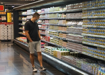 Supermercado en Beirut, donde la